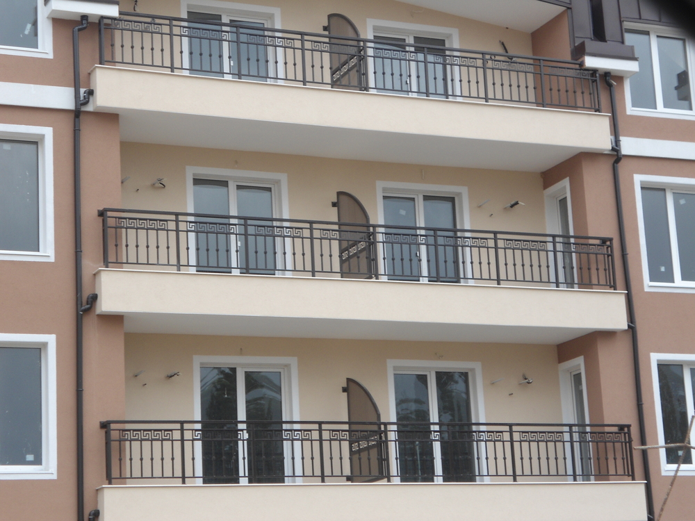 Gantries and doors