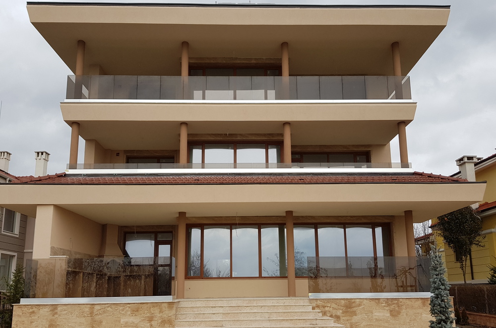 Stainless steel and glass railings and aluminium railings