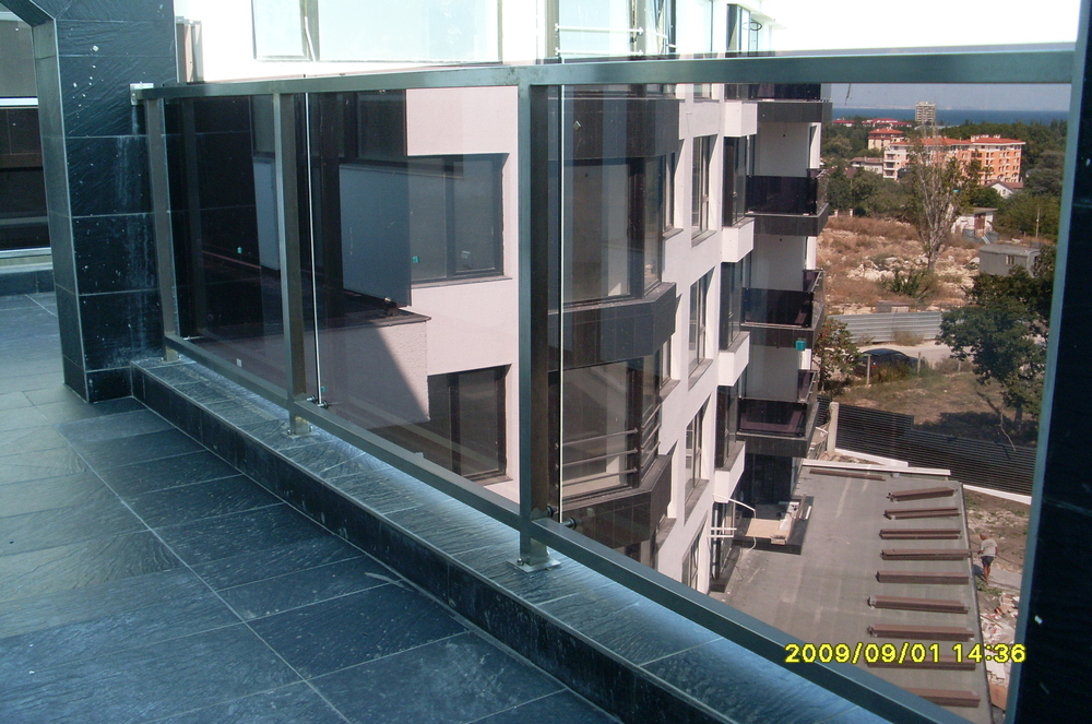 Stainless steel and glass railings and aluminium railings